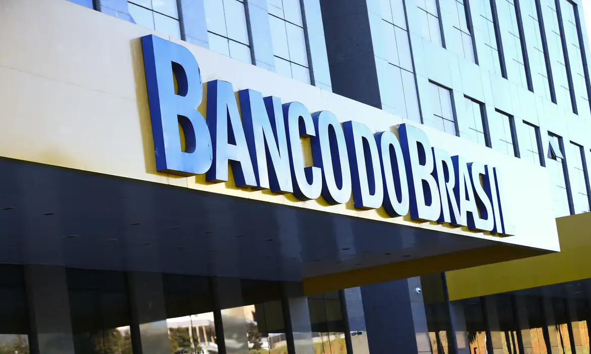 Lucro do Banco do Brasil cai 54%