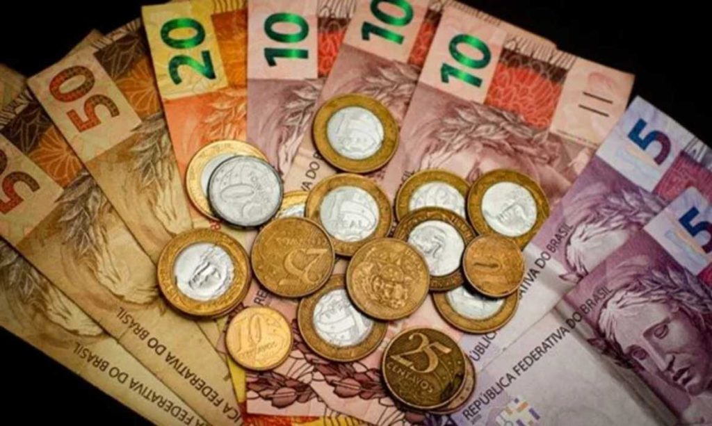 Bancos devolvem dinheiro